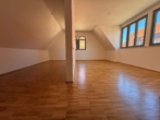 Schlafzimmer Dachgeschoss - Mehr Raum für dich – 2-Etagen-Wohnung für dein nächstes Kapitel