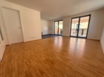 Wohnbereich mit Blick zur Terr - Mehr Raum für dich – 2-Etagen-Wohnung für dein nächstes Kapitel