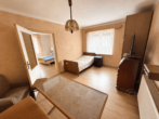 2. Schlafzimmer OG - Großzügiges Einfamilienhaus mit 7 Zimmern, großem Garten und zusätzlichem Entwicklungspotenzial