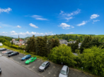 Blick aus dem Wohnzimmer - Zwischen Stadt und Natur – charmante Wohnung mit Grünblick
